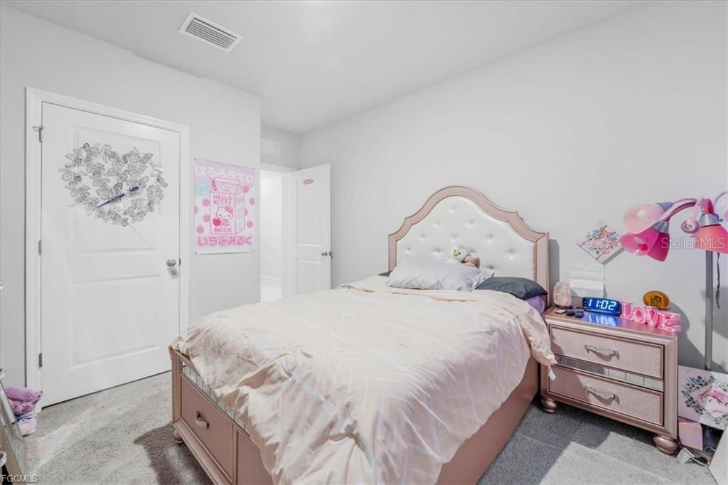 1216 NW 21ST PL