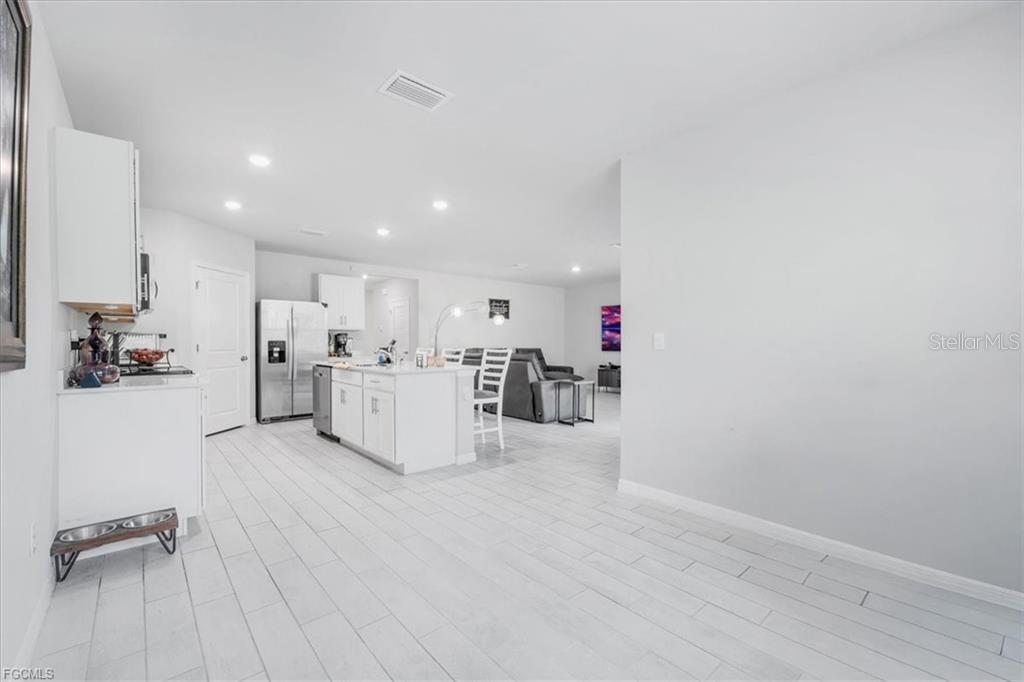 1216 NW 21ST PL