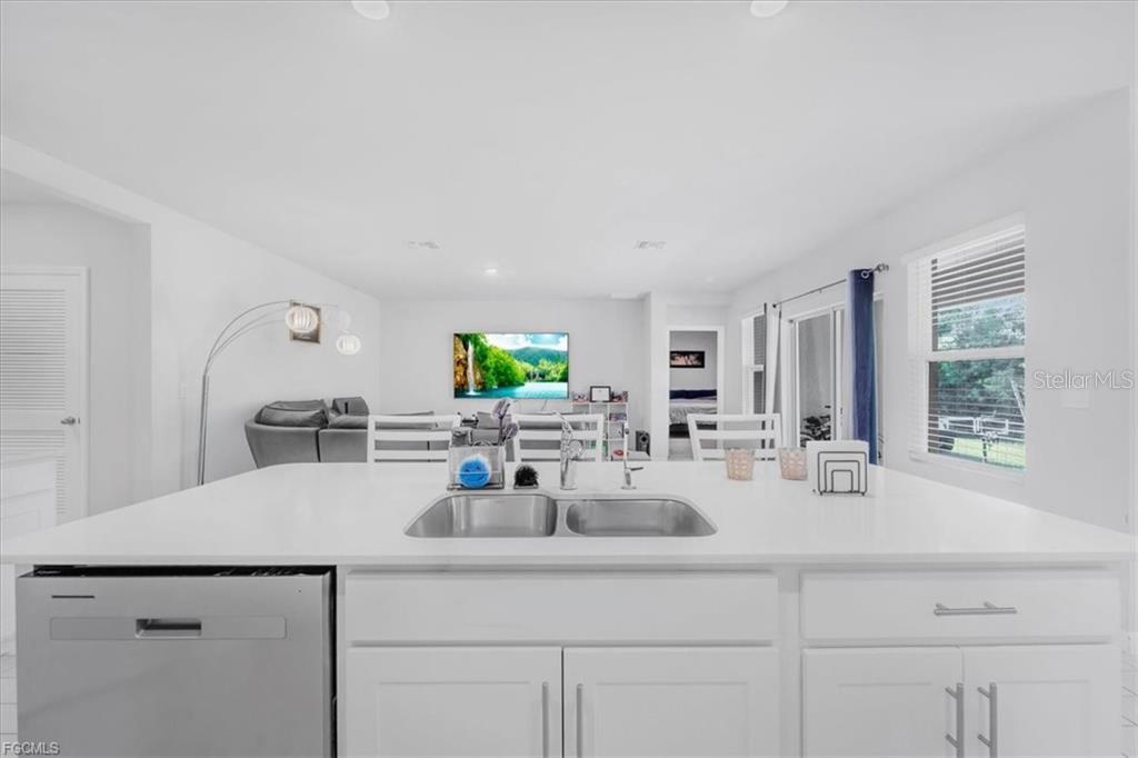 1216 NW 21ST PL