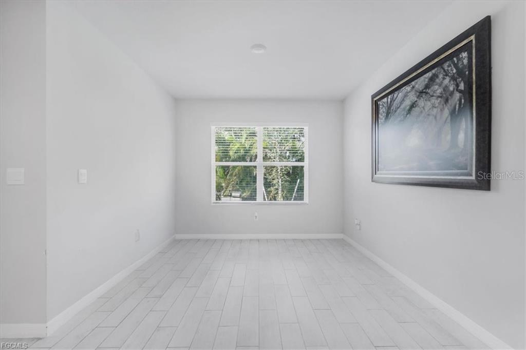 1216 NW 21ST PL