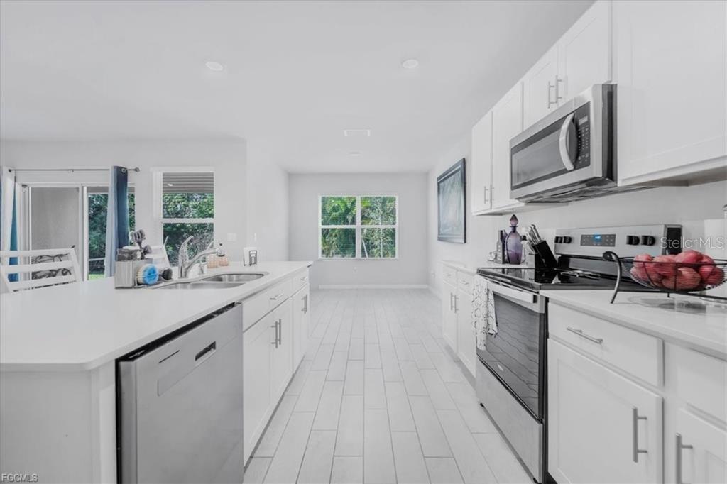1216 NW 21ST PL