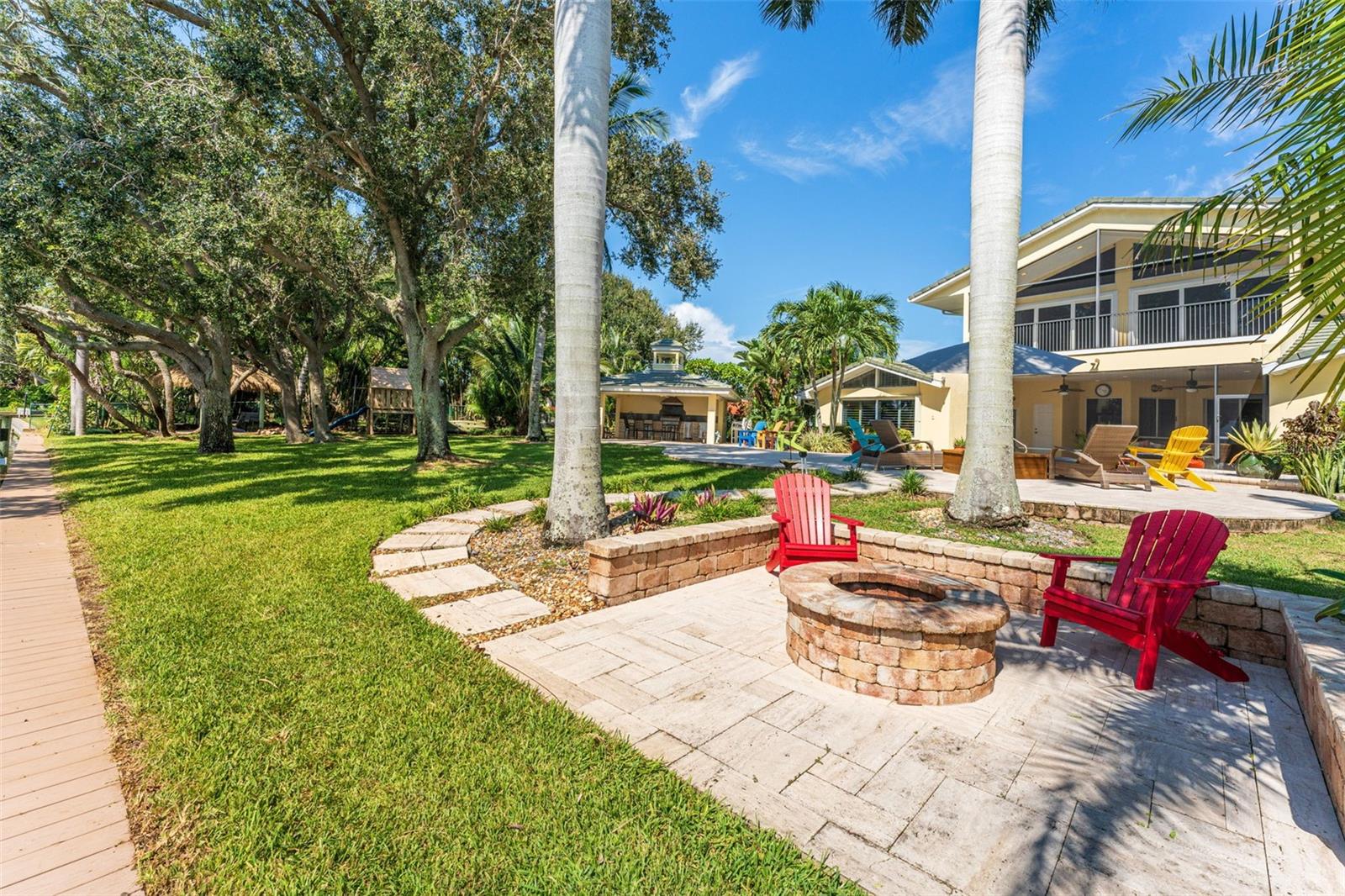 1745 SHORE VIEW DR
