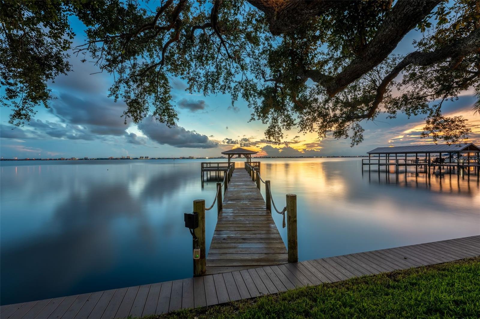 1745 SHORE VIEW DR