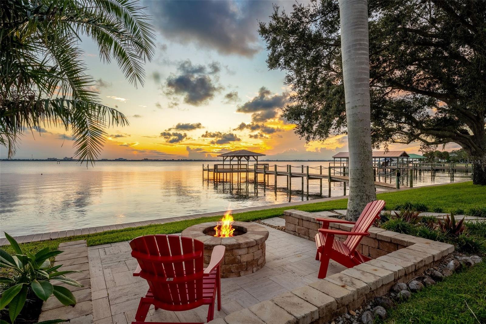 1745 SHORE VIEW DR
