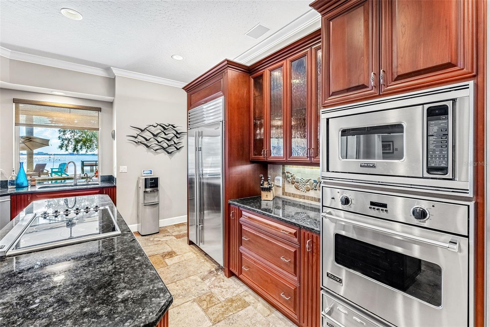 1745 SHORE VIEW DR