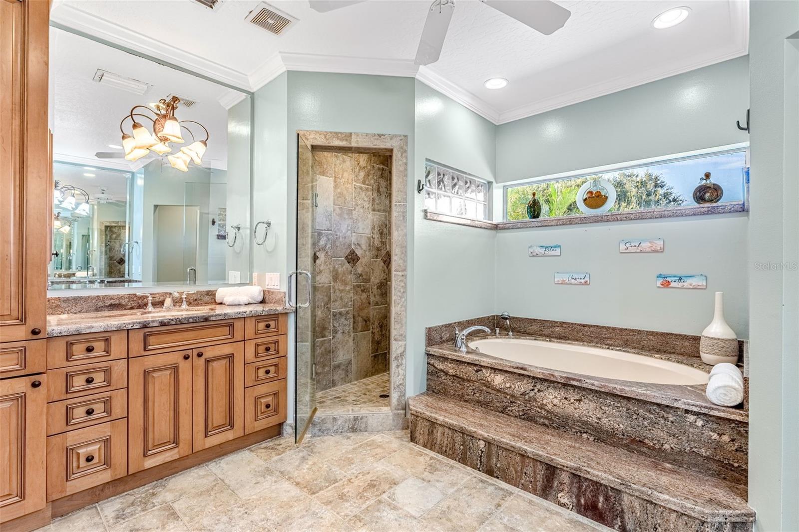 1745 SHORE VIEW DR