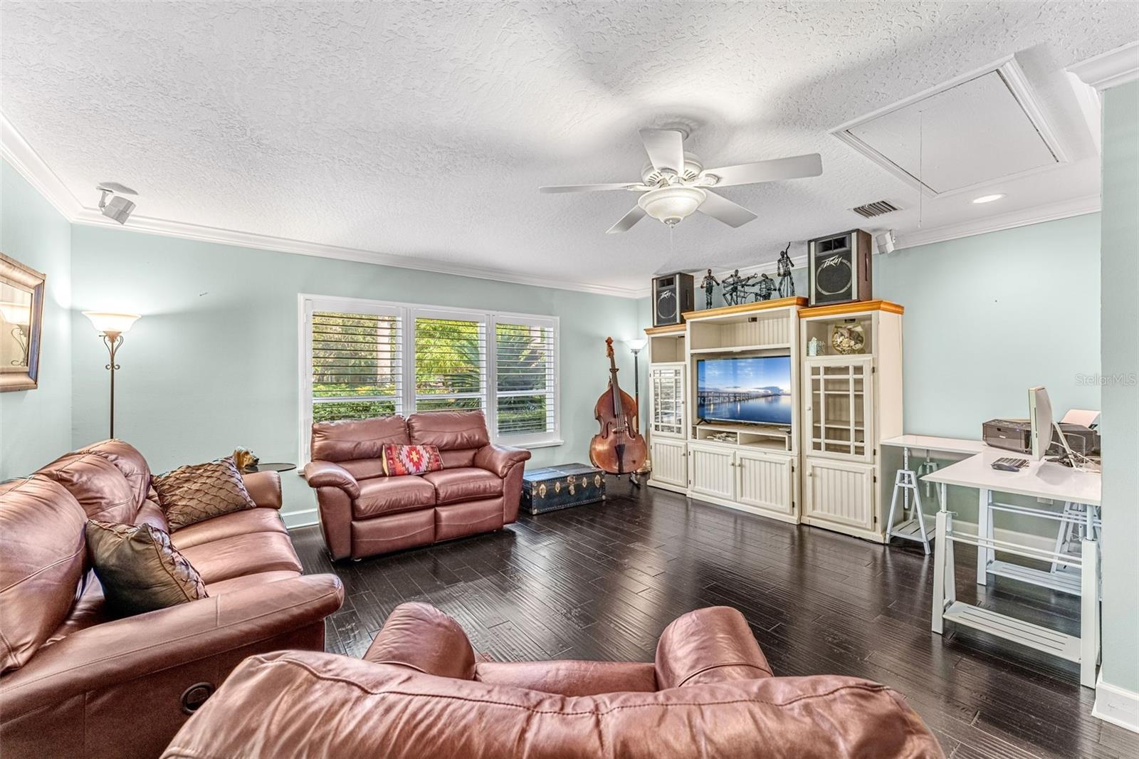1745 SHORE VIEW DR