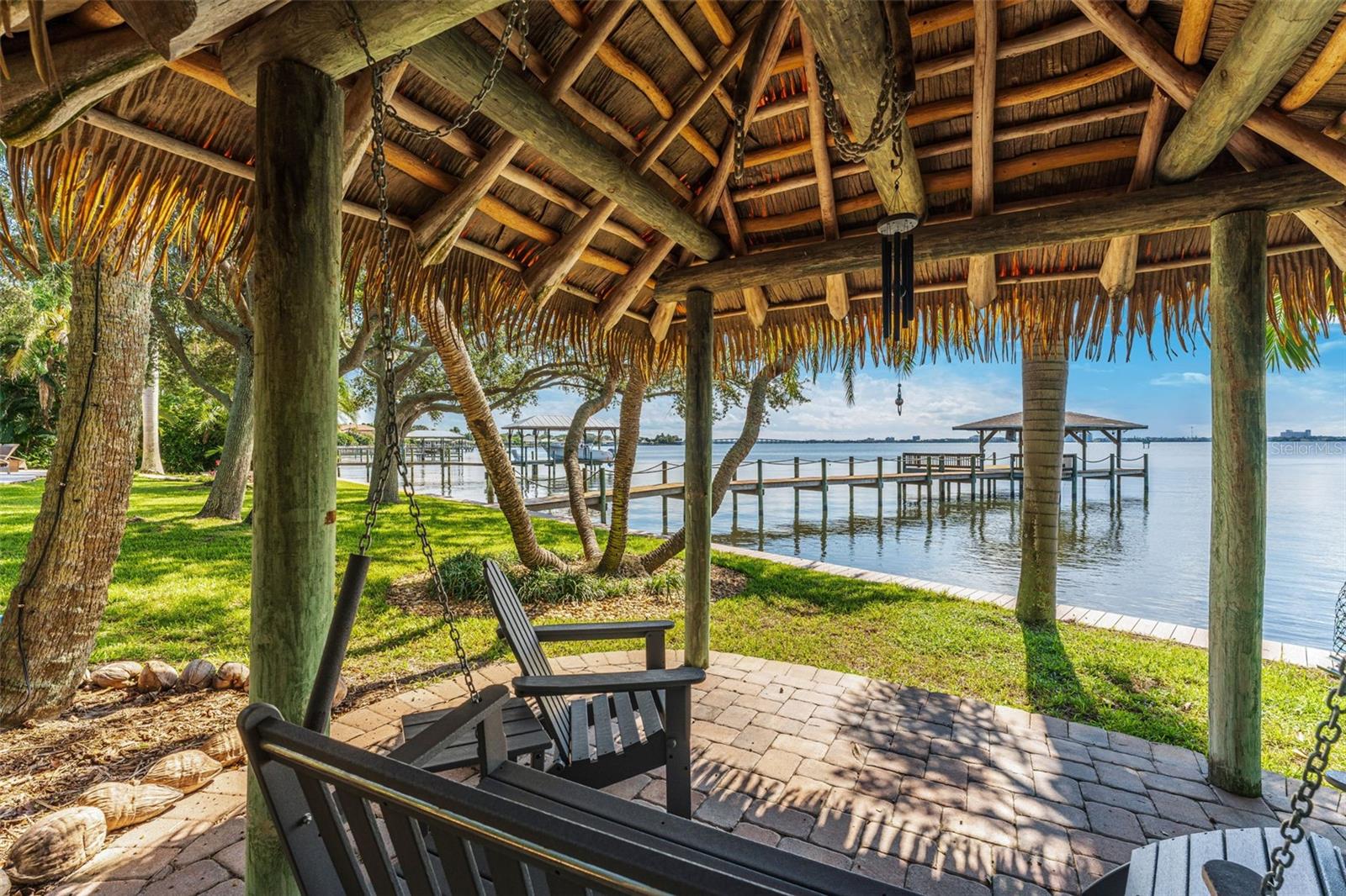 1745 SHORE VIEW DR