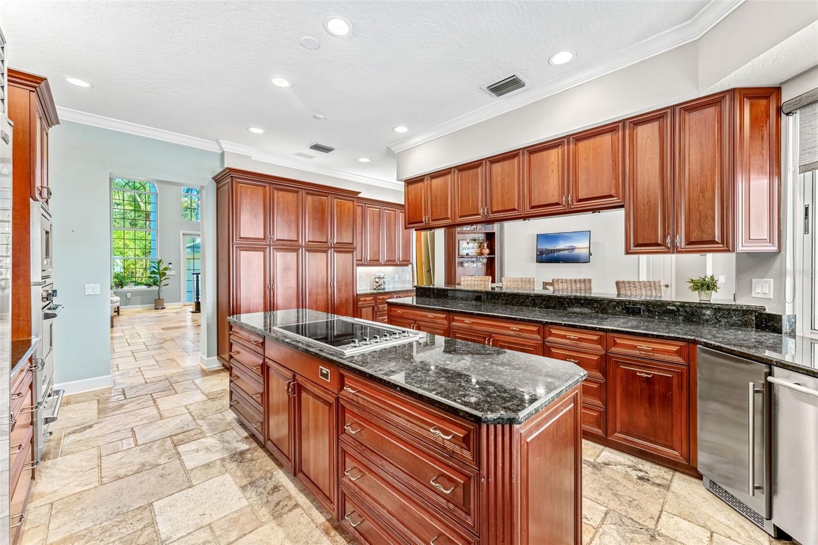 1745 SHORE VIEW DR