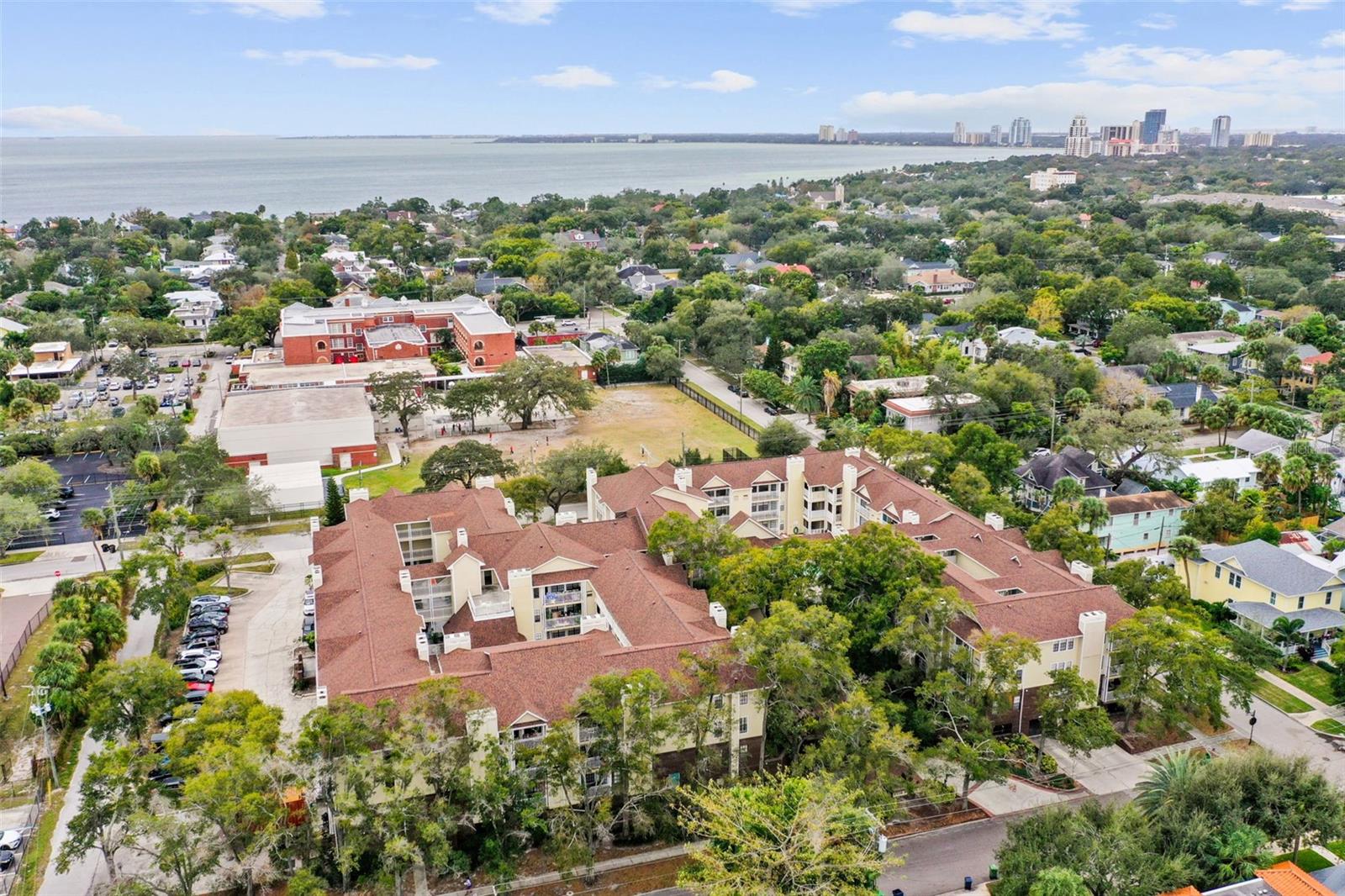 1000 W HORATIO ST #312