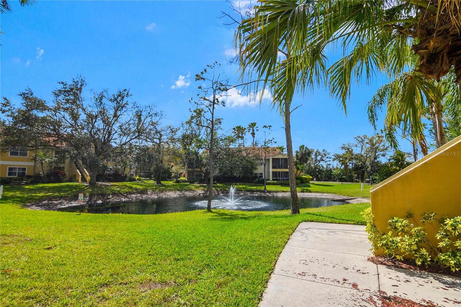 12730 EQUESTRIAN CIR #2806