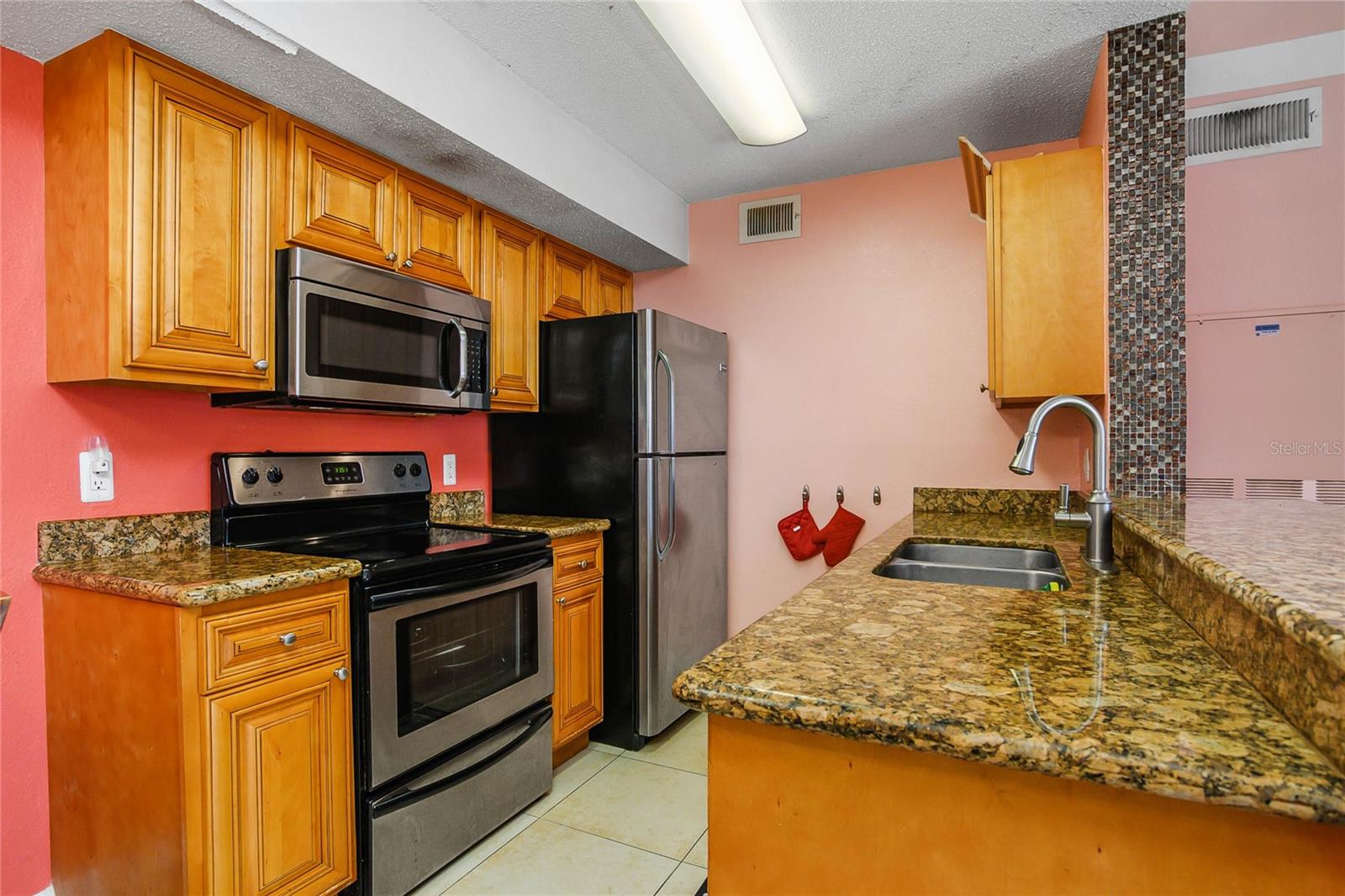 12730 EQUESTRIAN CIR #2806