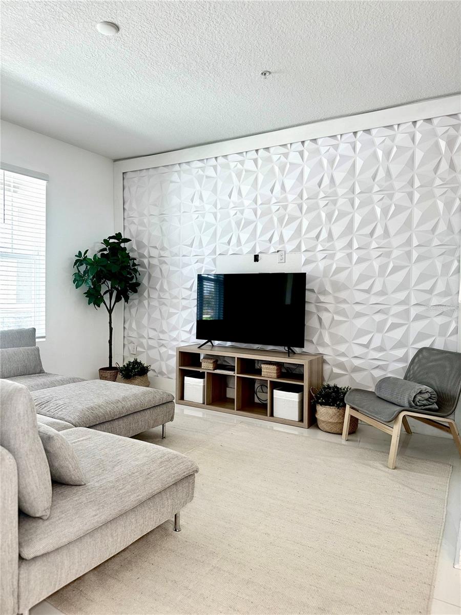 10251 HIGHLINE CREST ST