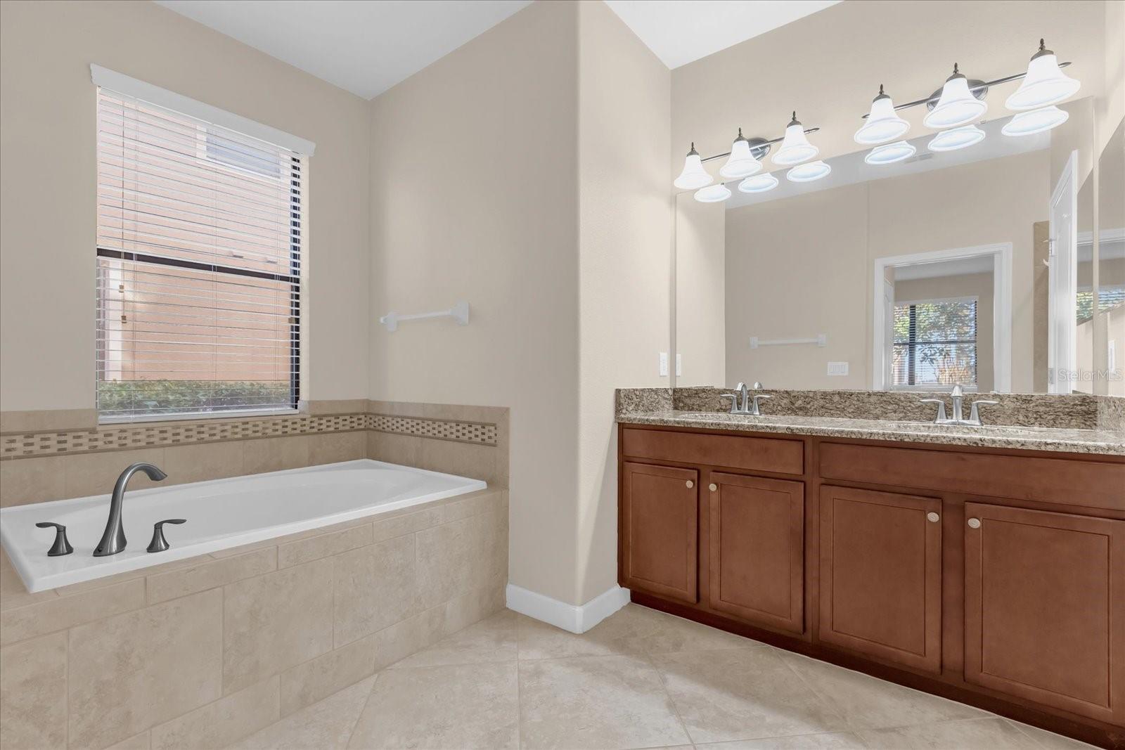 8933 AZALEA SANDS LN #8933