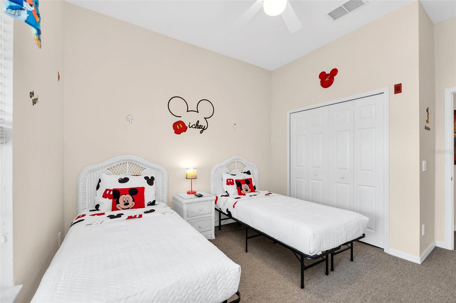 615 LUCAYA LOOP