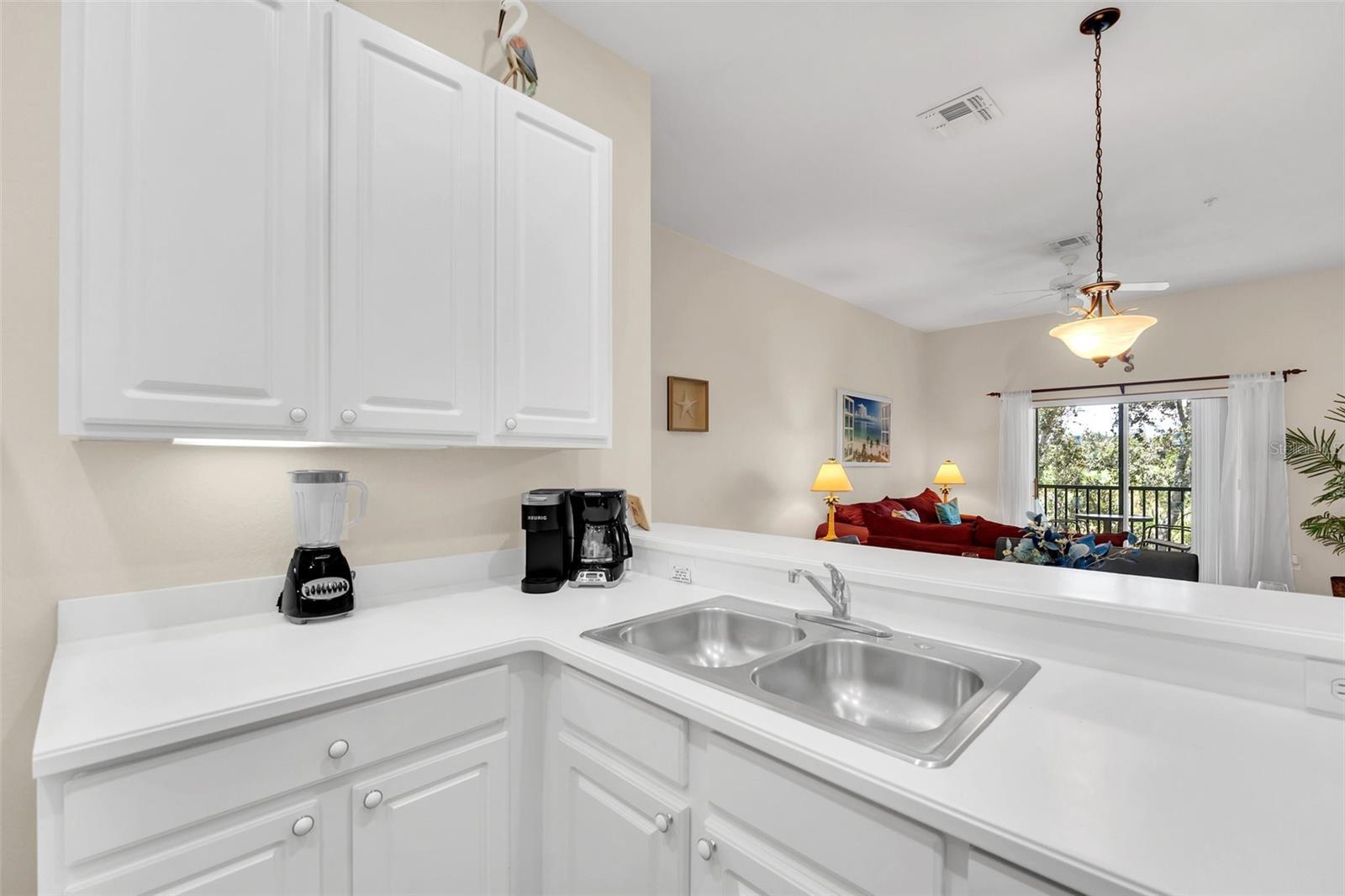 615 LUCAYA LOOP