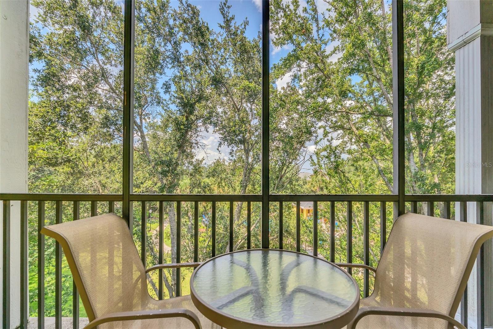 615 LUCAYA LOOP