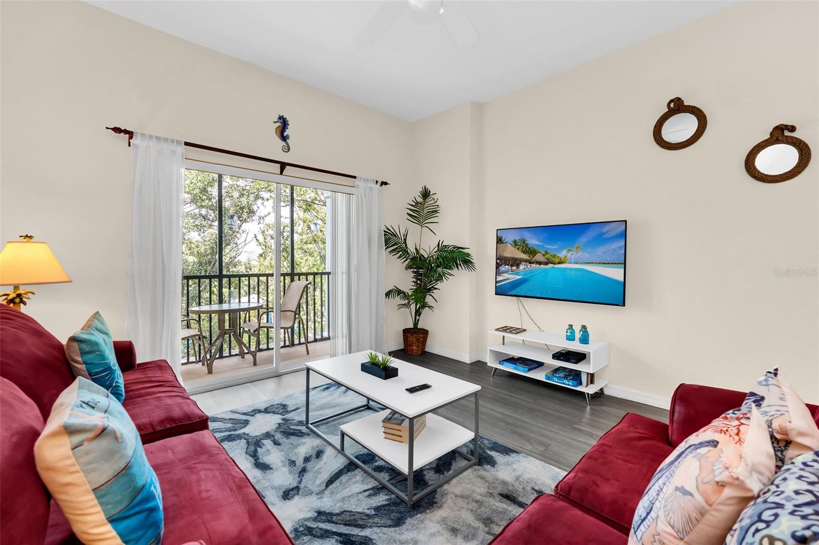 615 LUCAYA LOOP