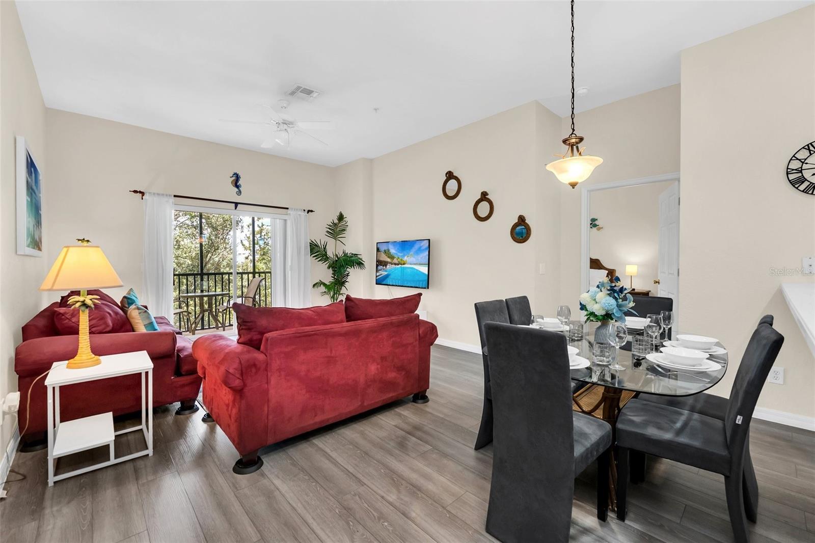 615 LUCAYA LOOP