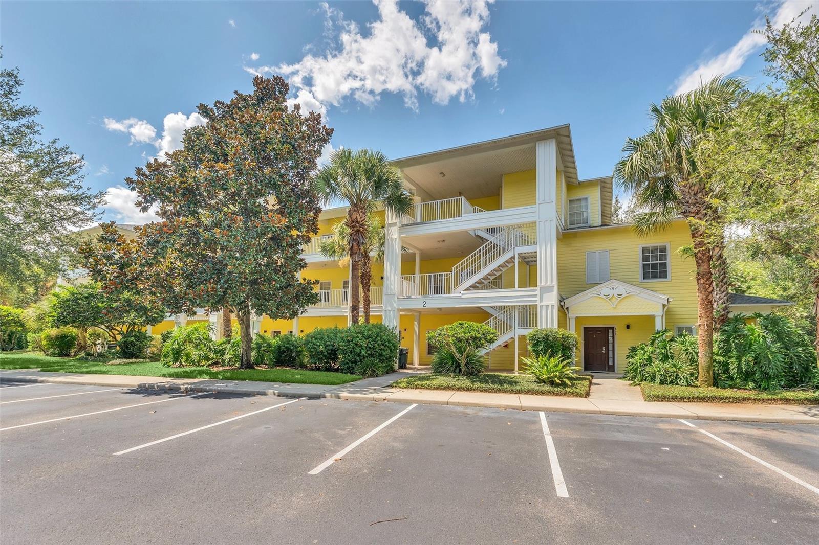 615 LUCAYA LOOP