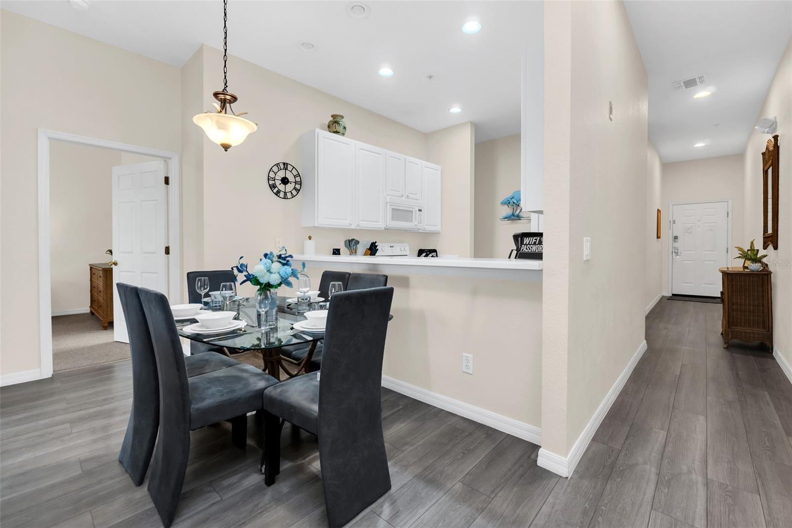 615 LUCAYA LOOP