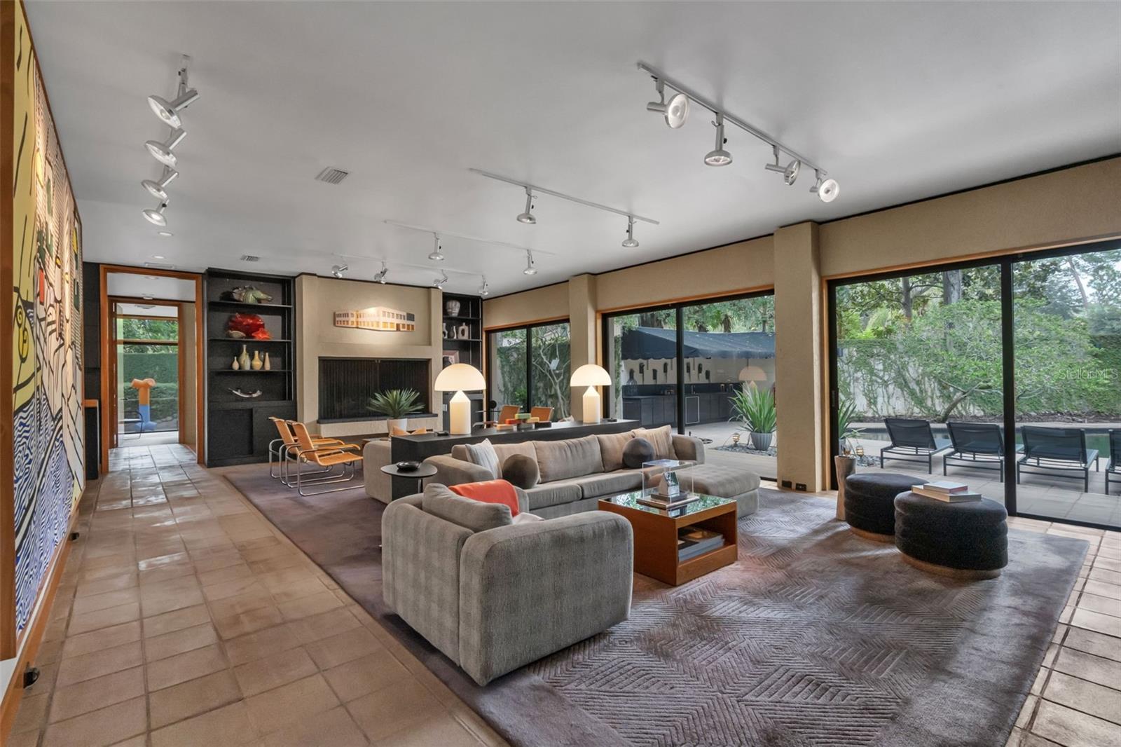 111 SAND PINE LN