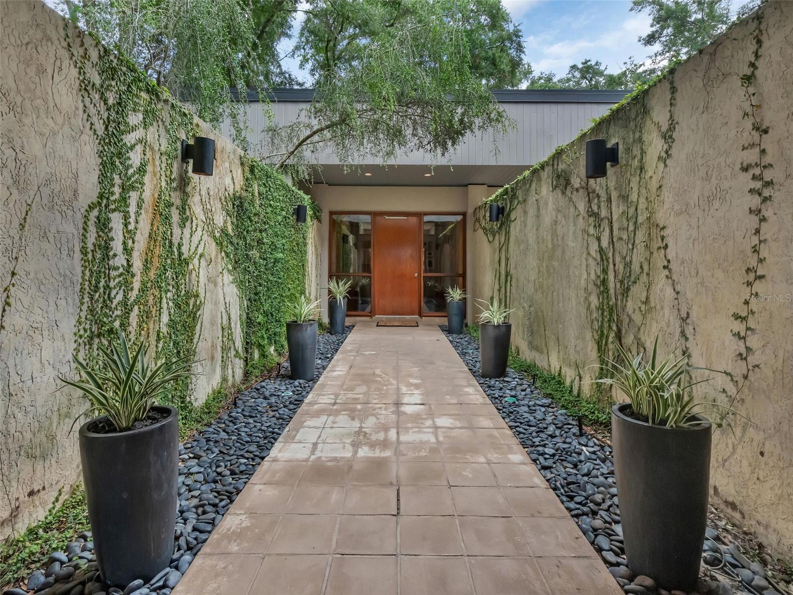111 SAND PINE LN