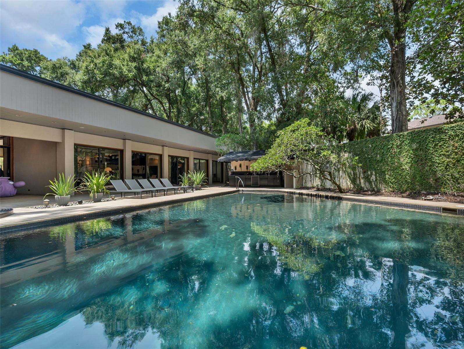 111 SAND PINE LN
