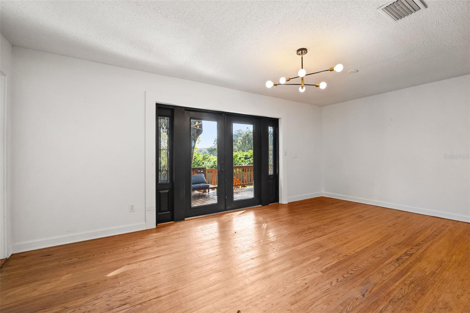 2209 GOOD HOMES RD