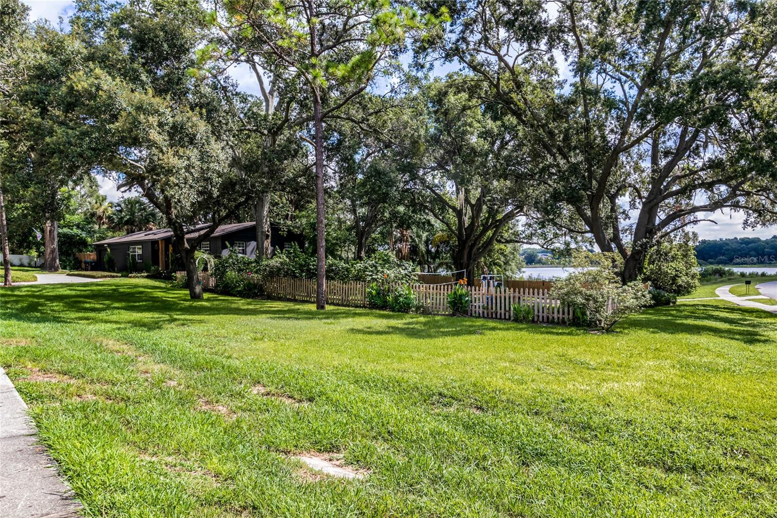 2209 GOOD HOMES RD