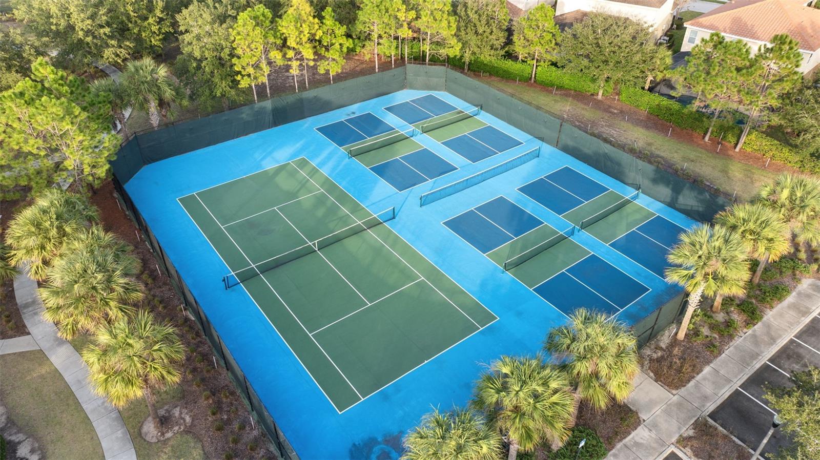 7247 OAKMOSS LOOP LOOP