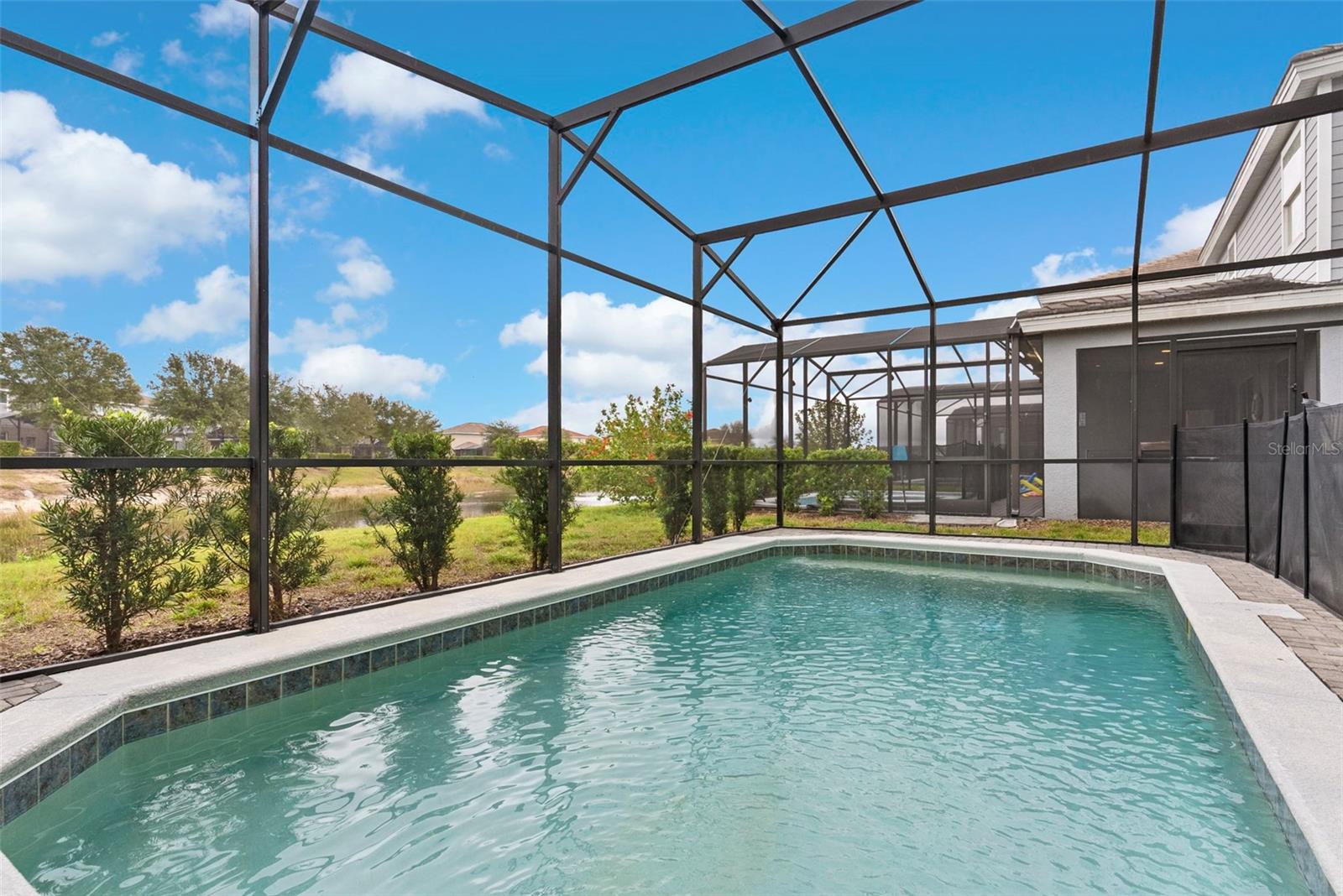 7247 OAKMOSS LOOP LOOP