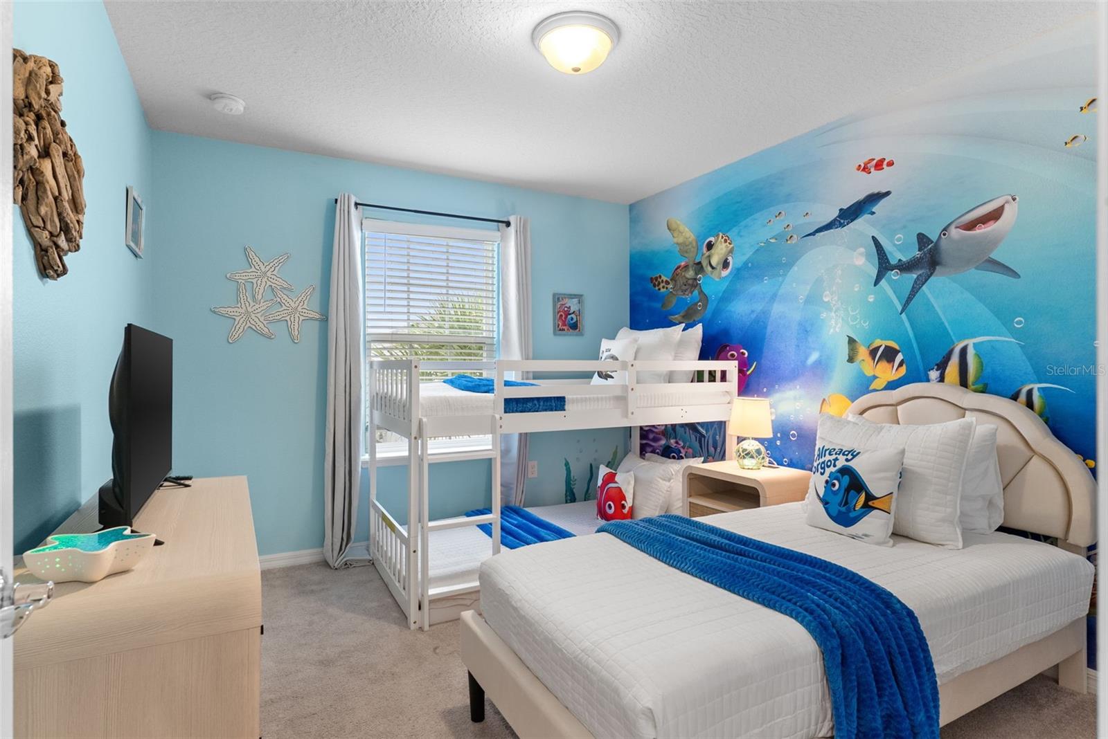 7247 OAKMOSS LOOP LOOP