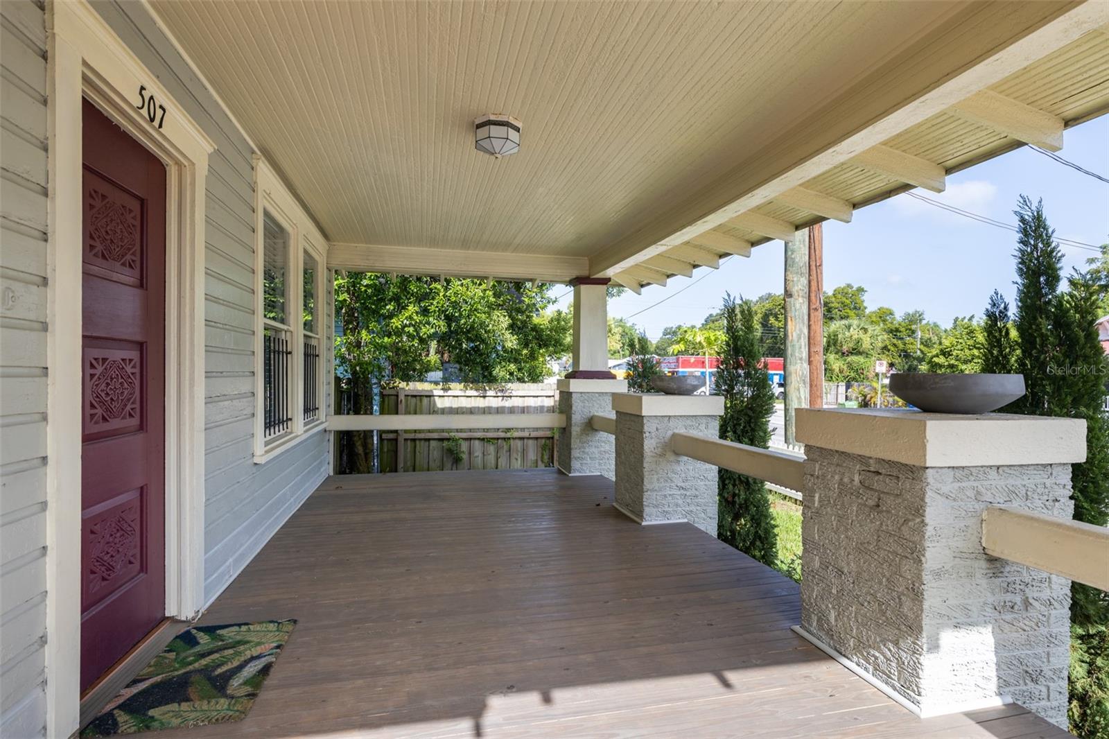 507 E FLORIBRASKA AVENUE