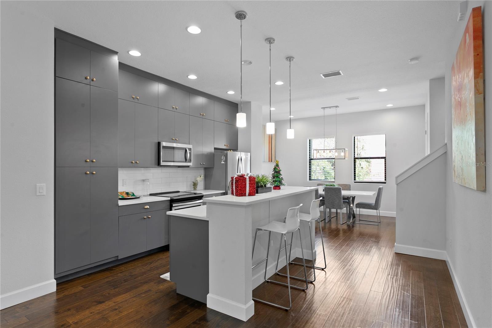 1330 W GRAY STREET Unit: 2