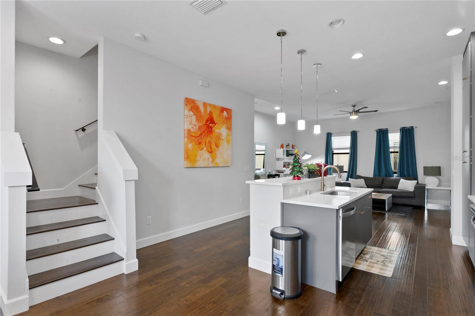 1330 W GRAY STREET Unit: 2