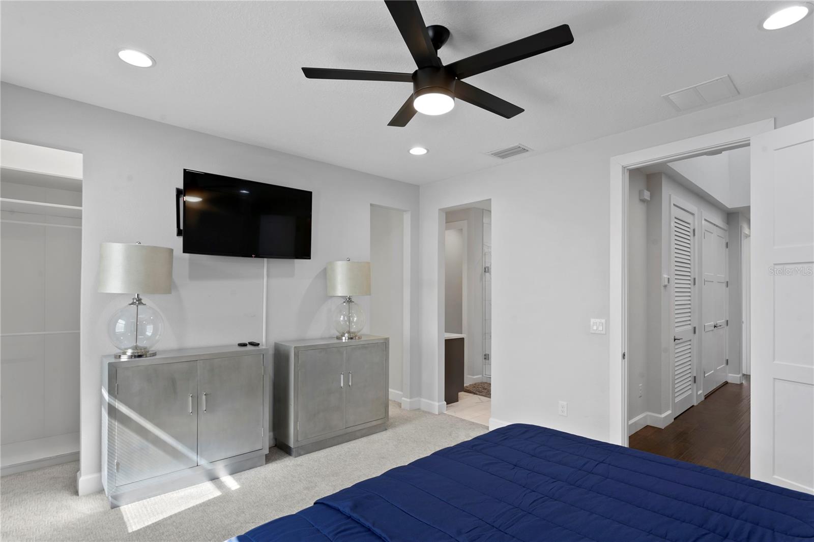 1330 W GRAY STREET Unit: 2