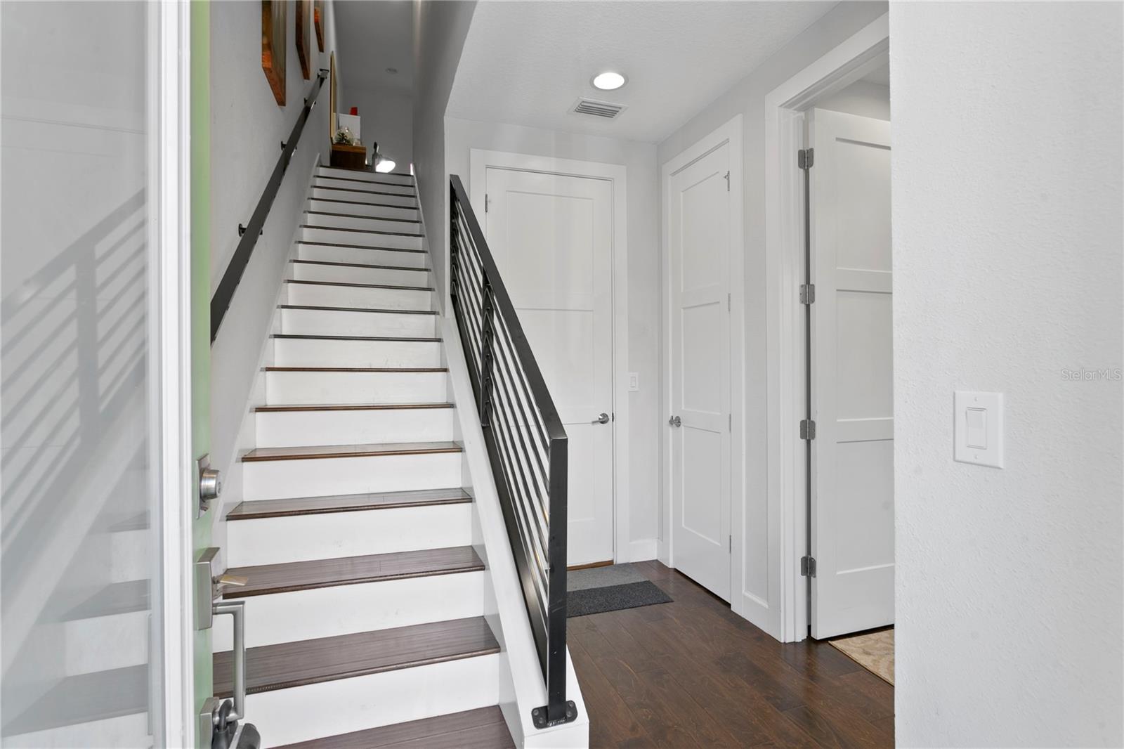 1330 W GRAY STREET Unit: 2