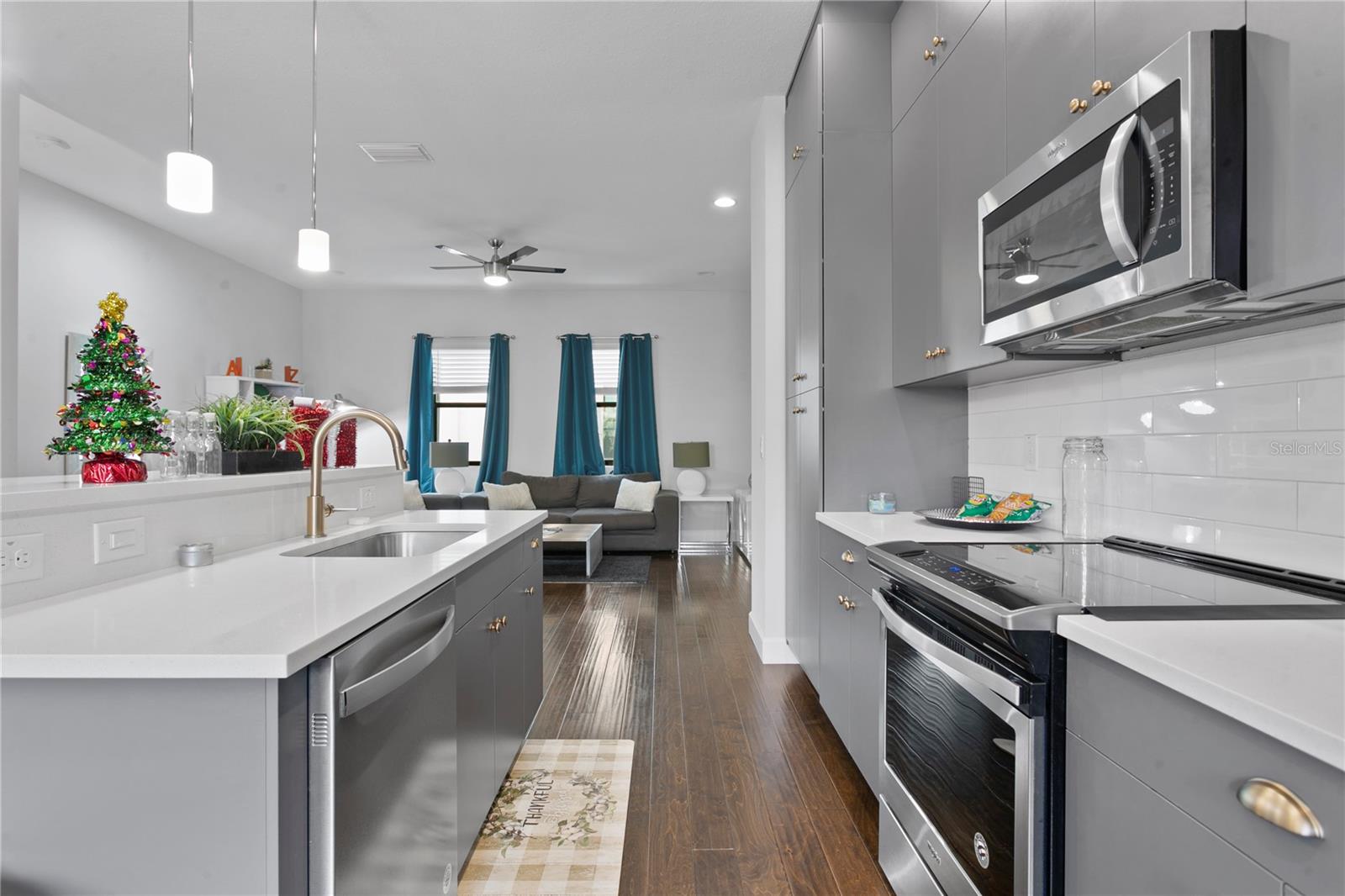 1330 W GRAY STREET Unit: 2