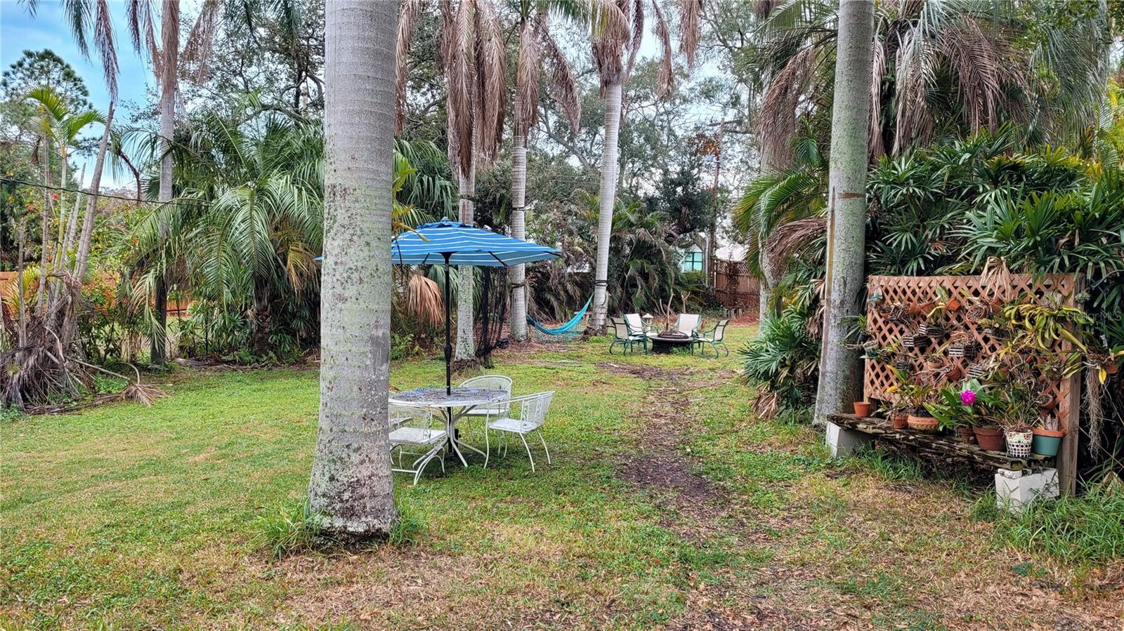 5006 W DICKENS AVENUE