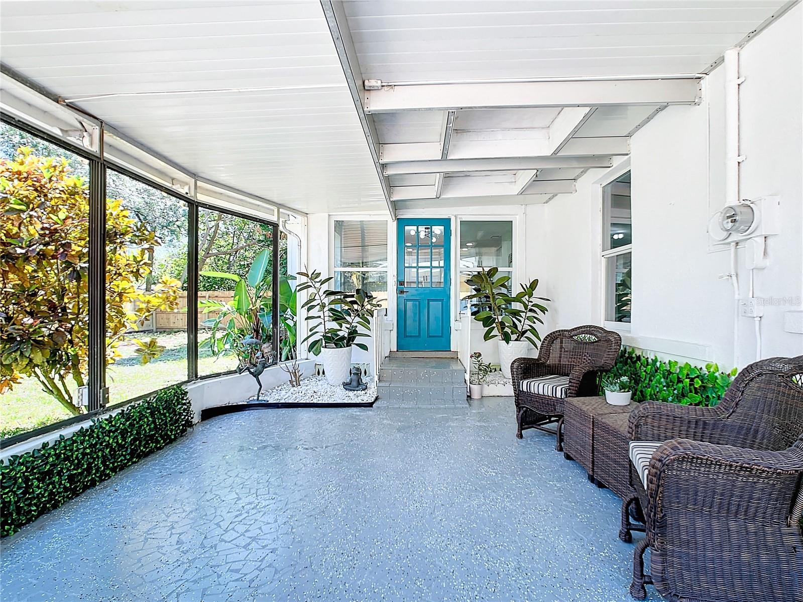 301 CASLER AVE