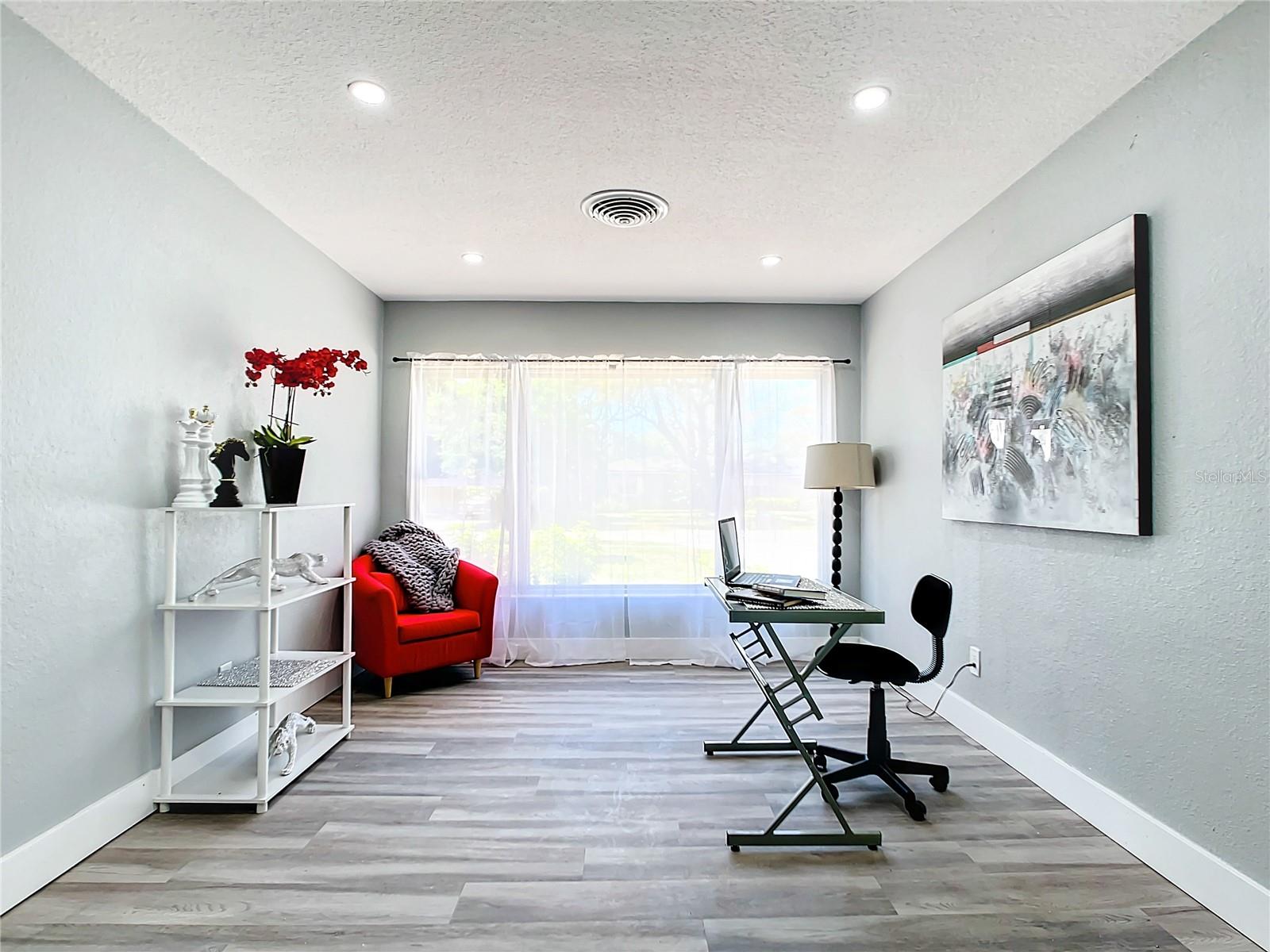 301 CASLER AVE