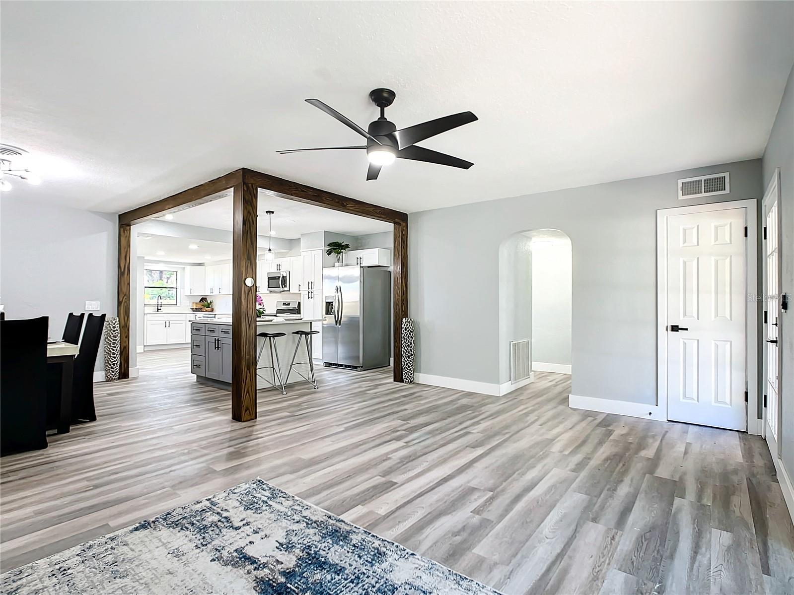 301 CASLER AVE