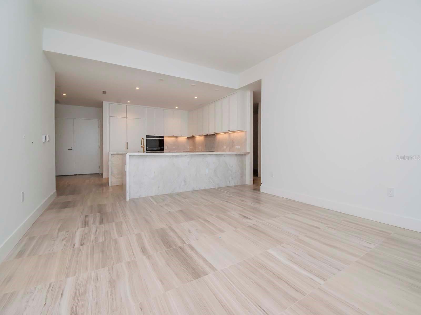 2912 W SANTIAGO ST #1802