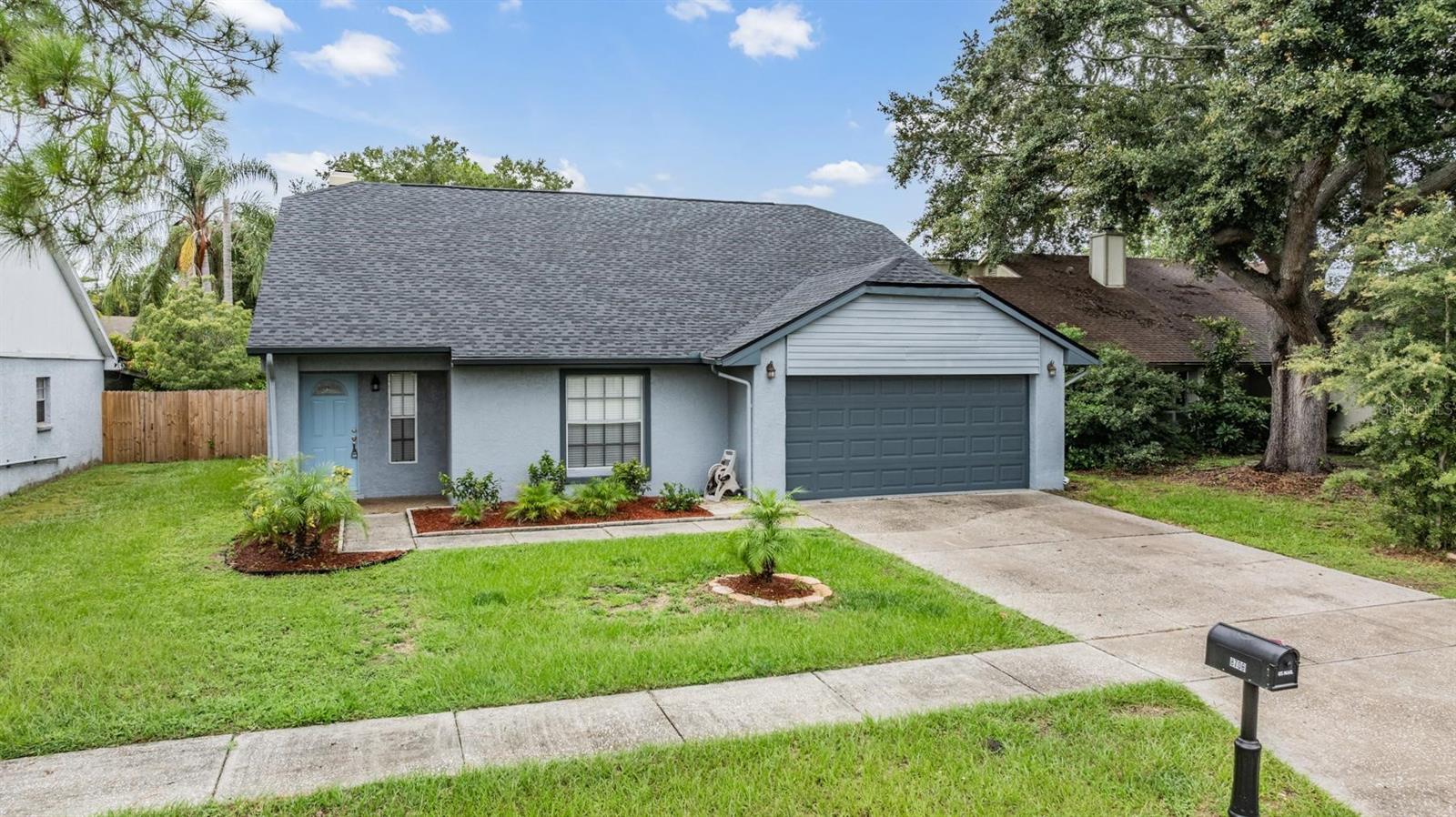 8708 LINDENHURST PL