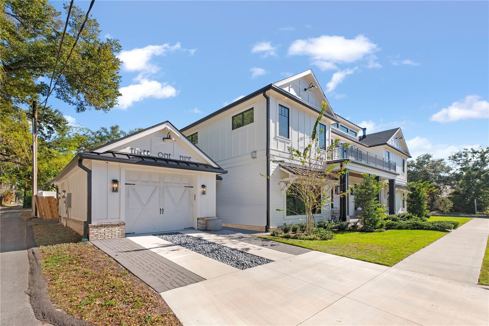 319 W FRANCES AVE