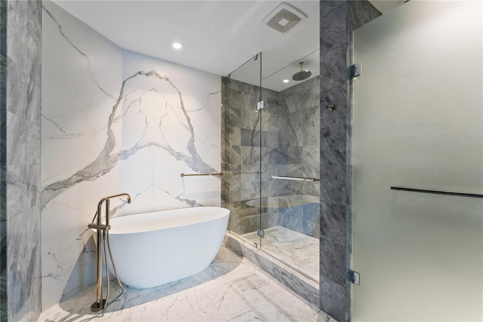 2912 W SANTIAGO ST #703