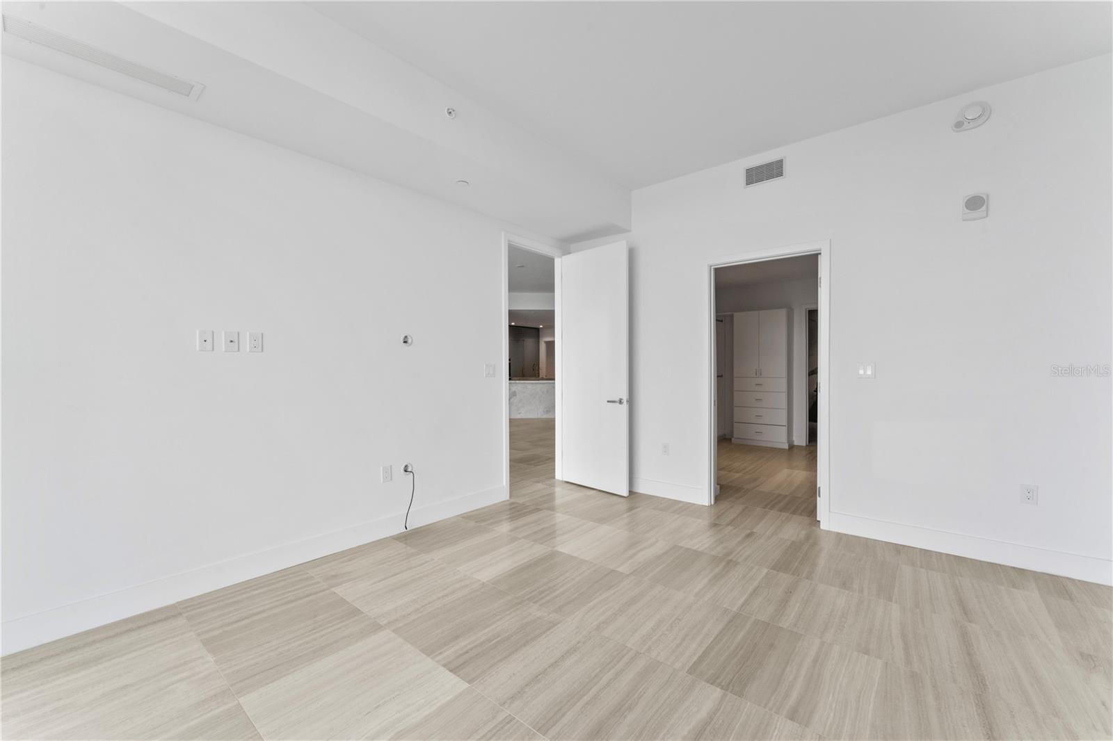 2912 W SANTIAGO ST #703