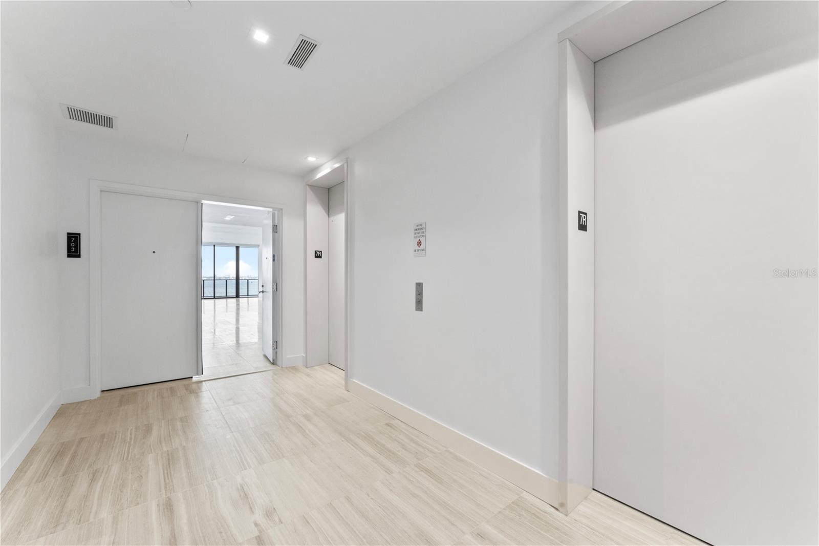 2912 W SANTIAGO ST #703