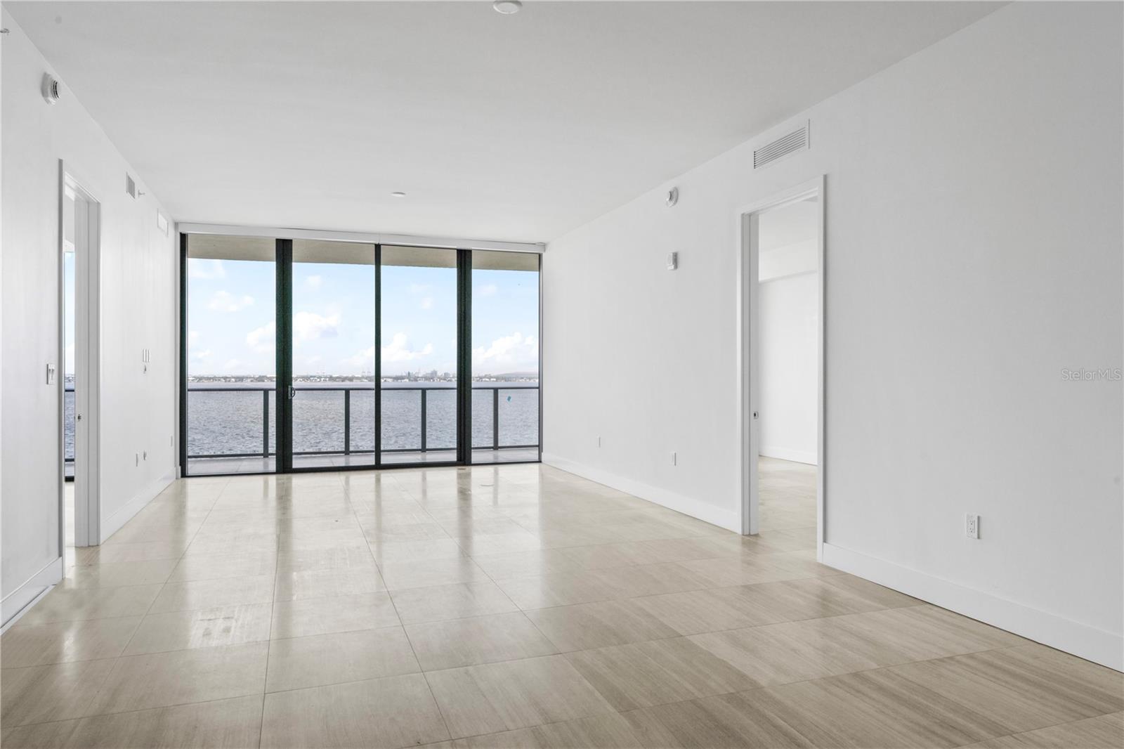 2912 W SANTIAGO ST #703